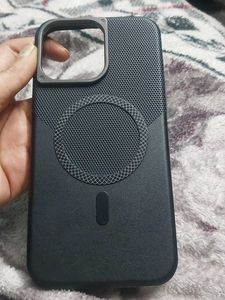 black mesh MagSafe-compatible phone case for an iP