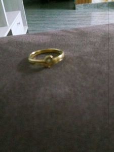 anti turnish Delicate Chevron Ring with Stone