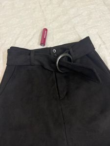 Chic Black Belted Skirt