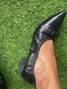 Black Leather Comfort Heels