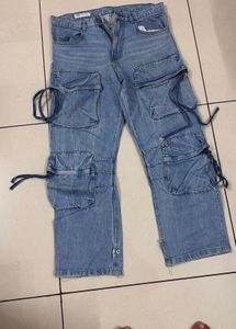 Stylish Light Wash Cargo Jeans