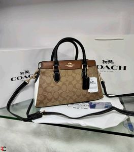 COACH**MEDIUM DARCIE CARRYALL BAG*WD box
