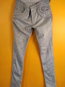 Pocket Embroided Jeans