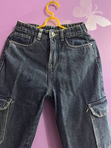 Stylish Dark Wash Cargo Jeans