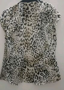 No Defect.... Like New Animal Print Top