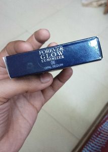 Dior Highlighter Powder compact