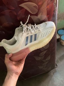 Stylish versace sportshoes  for Men