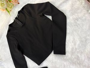 Chic Black Long Sleeve Cropped Top