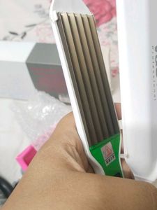 V&amp;G Professional 65W  Iron Hair crimper