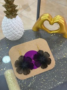 Elegant Black Flower Dangle Earrings