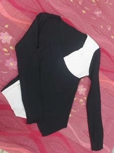 knit Black &amp; White Top