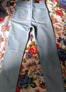 Straight fit blue jeans for women high waist