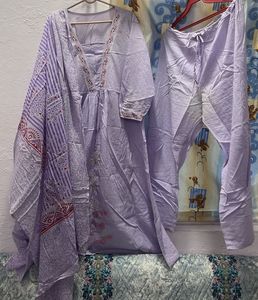 Elegant Lavender Kurta Set with Dupatta