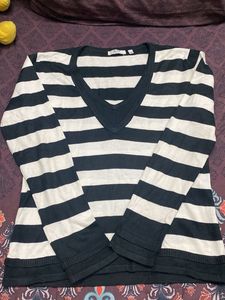Chic Striped V-Neck Sweater
