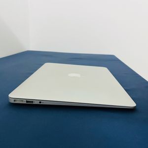 MacBook Air - Great Condition