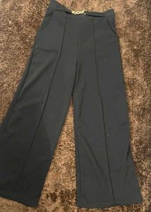 Stylish Wide-Legged Pants with Gold Chain Detail