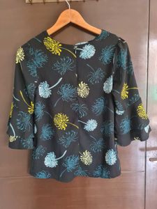 Chic Floral Print Bell Sleeve Top