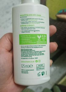 Simple Hydrating Light Moisturiser from UK