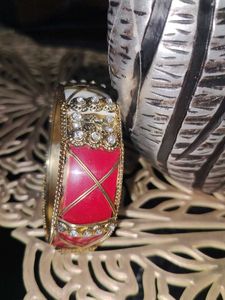 Stunning Enamel and Crystal 1 peice Bangle