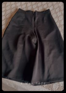 Elegant Wide-Leg Pants - Chic & Comfortable size M