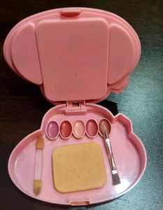 eyeshadow palette