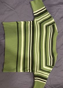 Striped half-Sleeve Knit crop Top