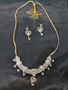 Stunning Necklace & Earring Set