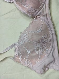 Lace Trimmed Padded Bra 🔥