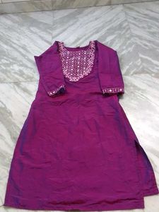Elegant Embroidered Purple Kurta
