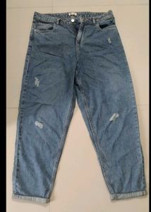 Trendy High-Rise Mom Fit Jeans