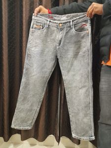 Men Straight Fit Jean
