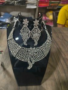 Ad Diamond Necklace Set