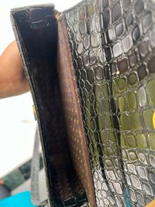 Chic Black Croc Embossed Shoulder Bag