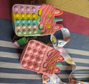 Frozen &amp; Pop-It Purse Combo
