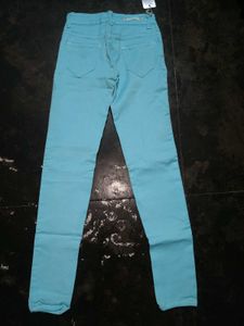 💙 Sky Blue Skinny Fit Jeans – Like New 💙