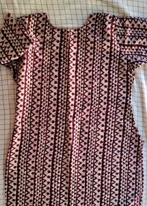 Set of 2 Printed Kurtas
