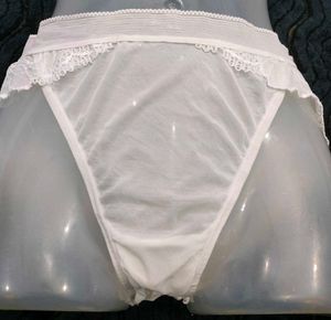 White Lace Trim Thong 🤎