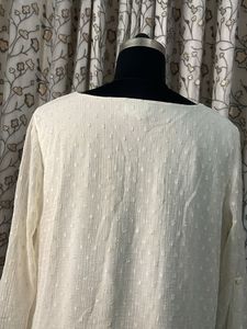 Chic White Textured Long Sleeve Top