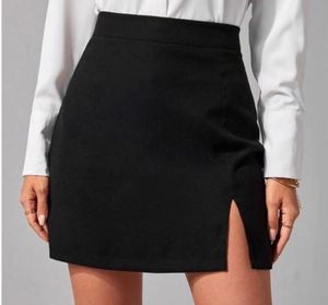 Chic Black Mini Skirt with Slit