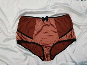 🇳🇿💫🎀 Satin Short