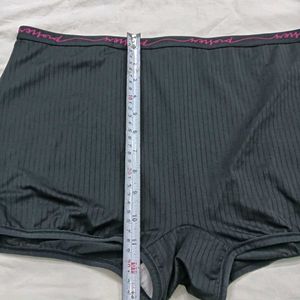 ⭐⭐Comfortable Ribbed Boy Shorts