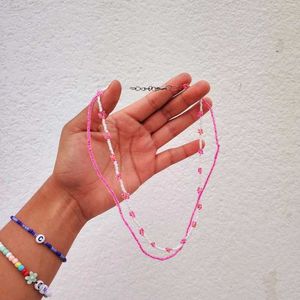 Pink & White Beaded Necklace🩷
