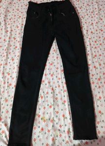 Stylish Black Skinny Jeans