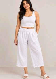 Comfortable White Wide-Leg Cropped Pants