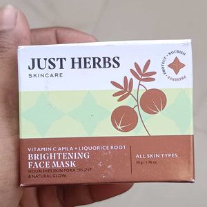 Just Herbs Brightening Face Mask with Vitamin C