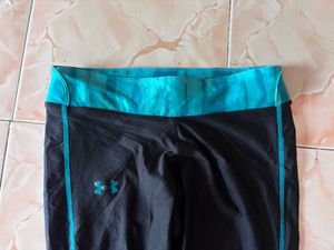 Under Armour Black &amp; Blue Leggings