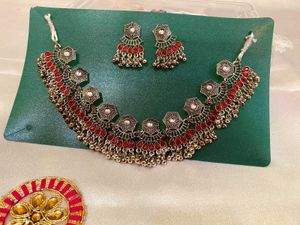 Elegant Red Stone & Antique Gold Necklace Set