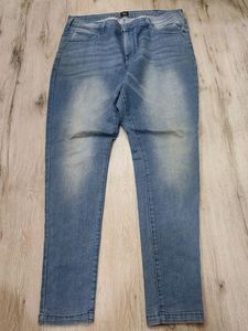 Sc1005 Alto Moda Jeans Waist 38
