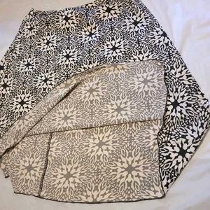 Last Call-VTG Hypnotized Black &amp; Cream skirt
