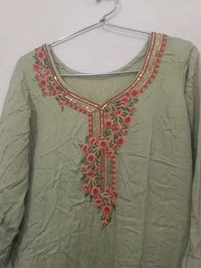Embroidered Green Kurta